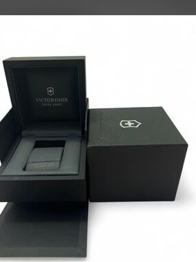 Victorinox Black Swiss Army Men's Watch Presentation Box